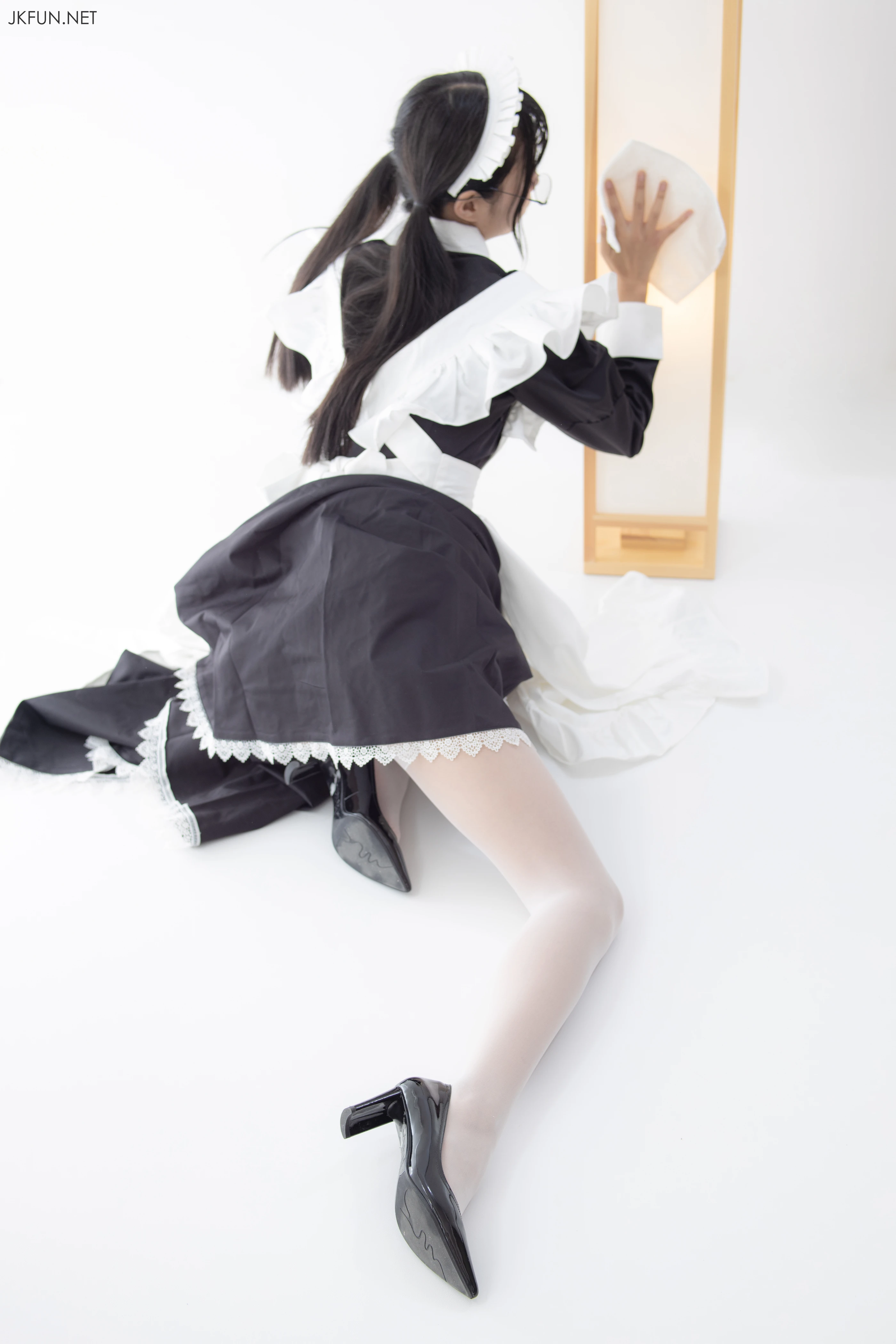 森萝财团 [JKFUN-017] 眼镜白丝女仆 [127P 1V]插图8